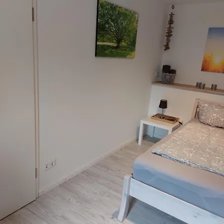 Das Zimmer - Bauernhof-Nordsee-Urlaub Δωμάτια σε οικογενειακή κατοικία *